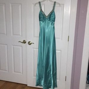 Morgan and Co Aqua juniors prom dress NWT
